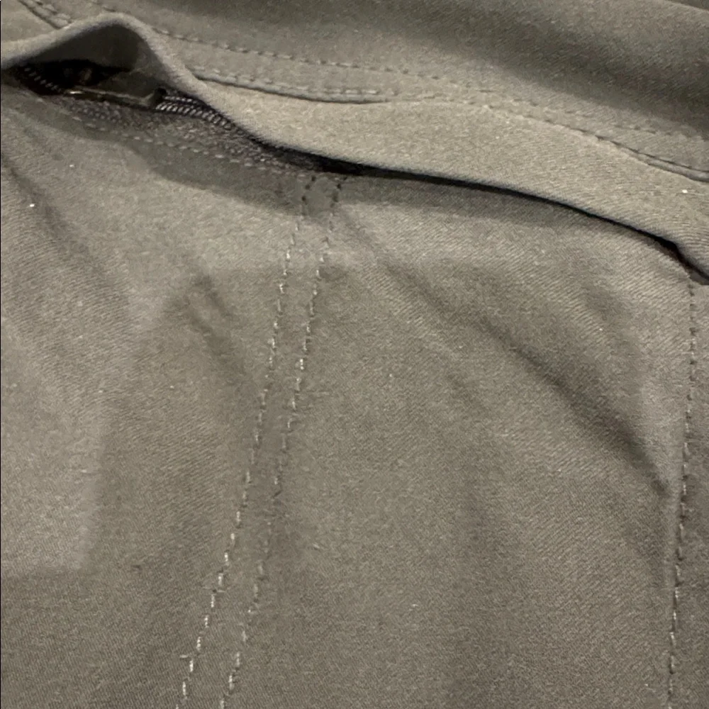 Prana Woman’s dark gray Cargo Pants size 4 - Picture 7 of 8